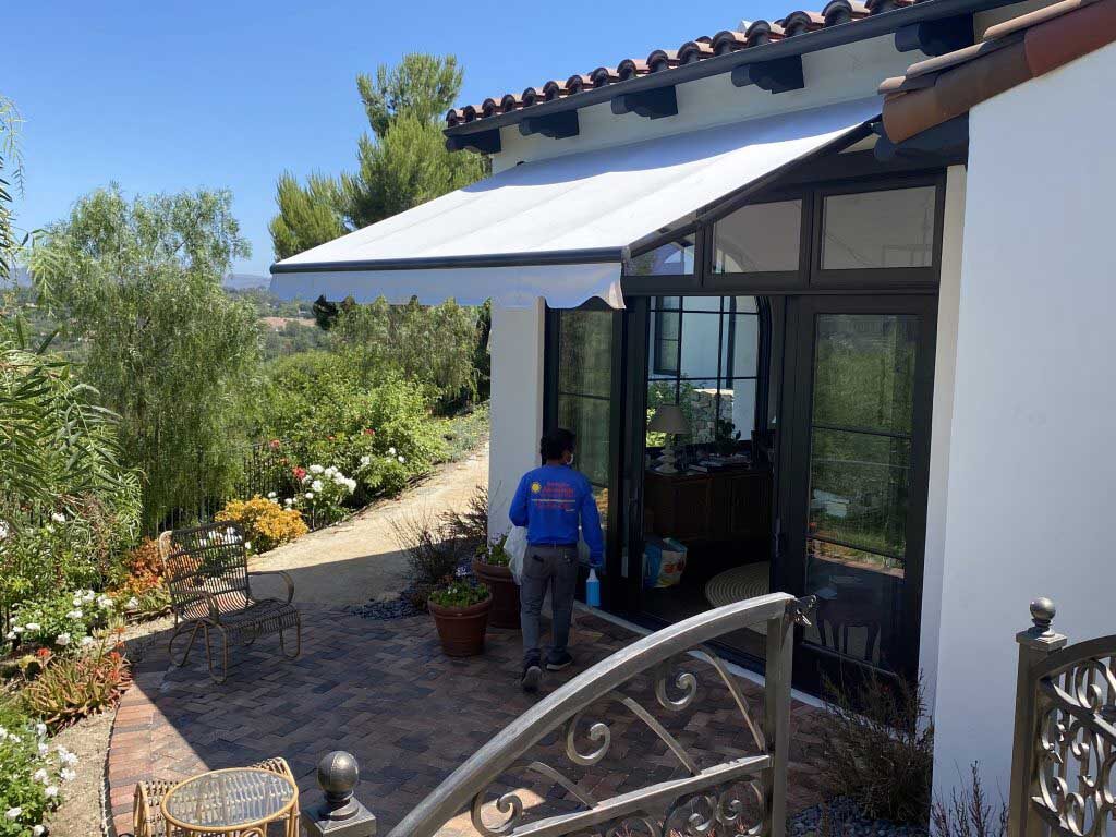 Motorized Retractable Awning For Residential